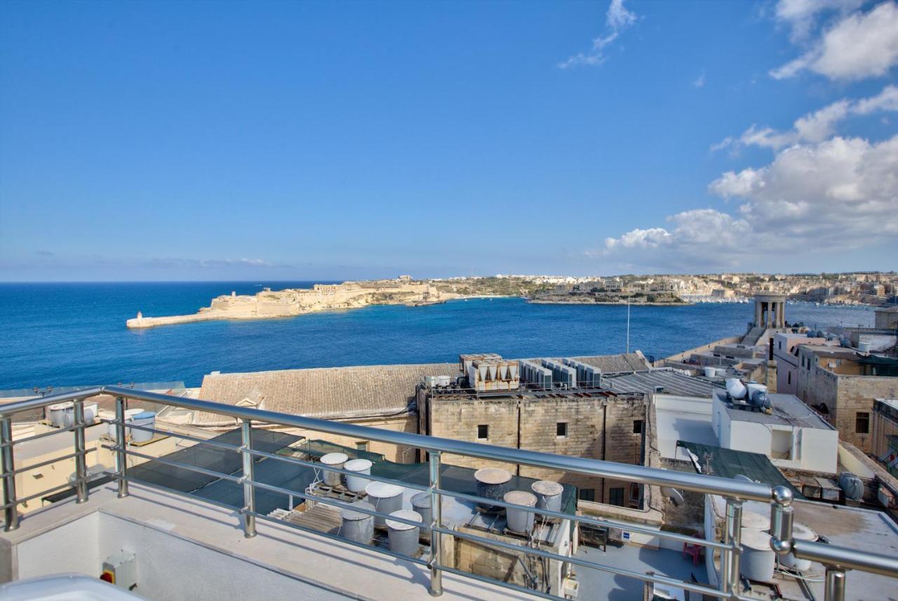 Valletta Luxury 4-Bedroom Duplex With Stunning Sea Views Private Terrace And Jacuzzi Εξωτερικό φωτογραφία