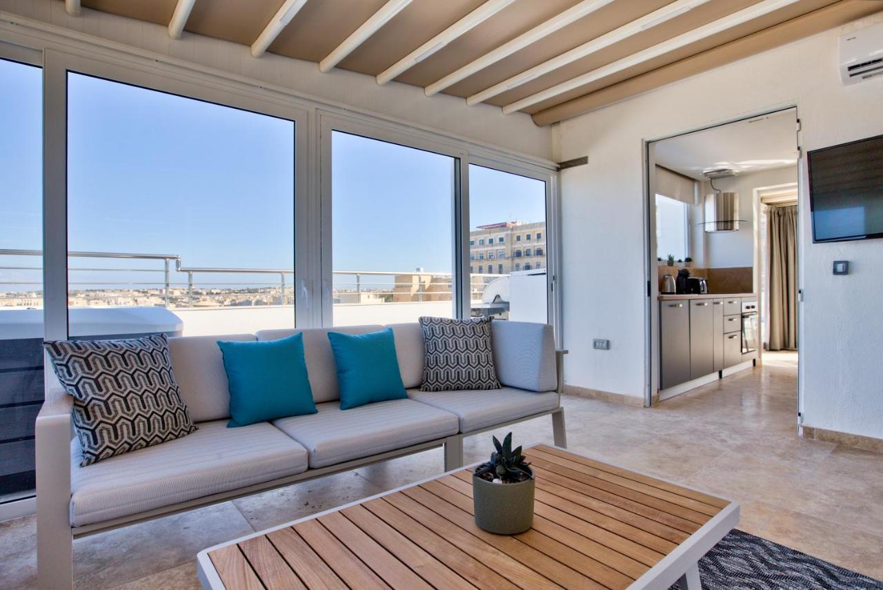 Valletta Luxury 4-Bedroom Duplex With Stunning Sea Views Private Terrace And Jacuzzi Εξωτερικό φωτογραφία